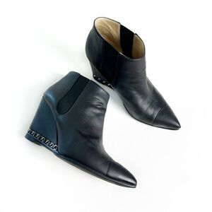CHANEL Black Chain Wedge Heel Chelsea Boots Size 38.5 CC Logo Booties Leather